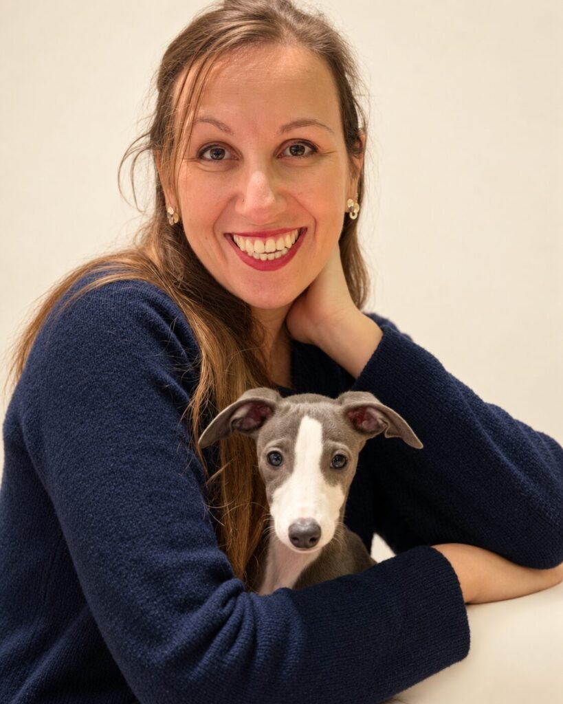 Pilar Puente Martínez con su perro